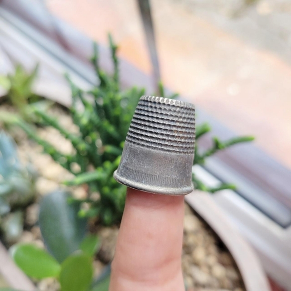 Vintage Silver Thimble - Picture 3 of 6